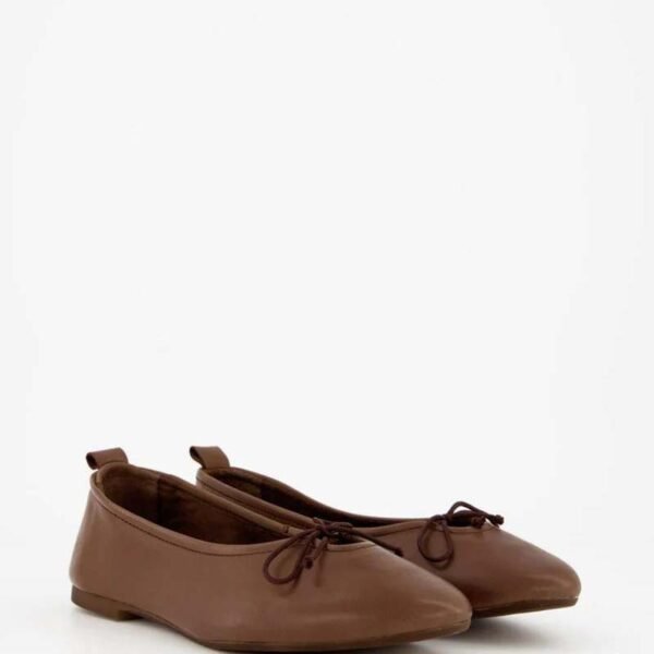 Square-Toe Bow Ballet Flats