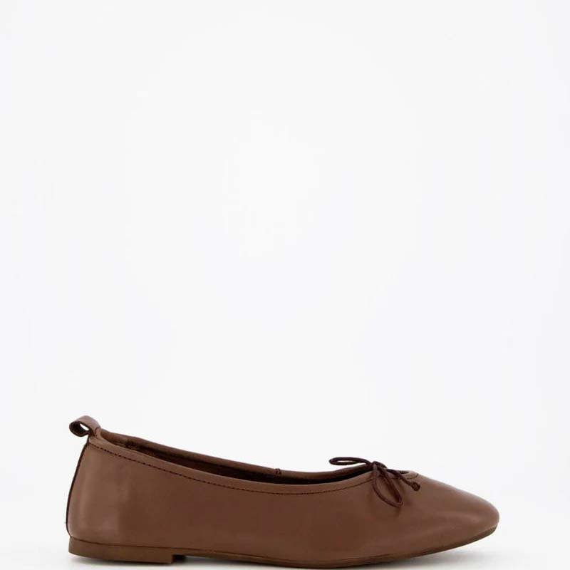 Square-Toe Bow Ballet Flats
